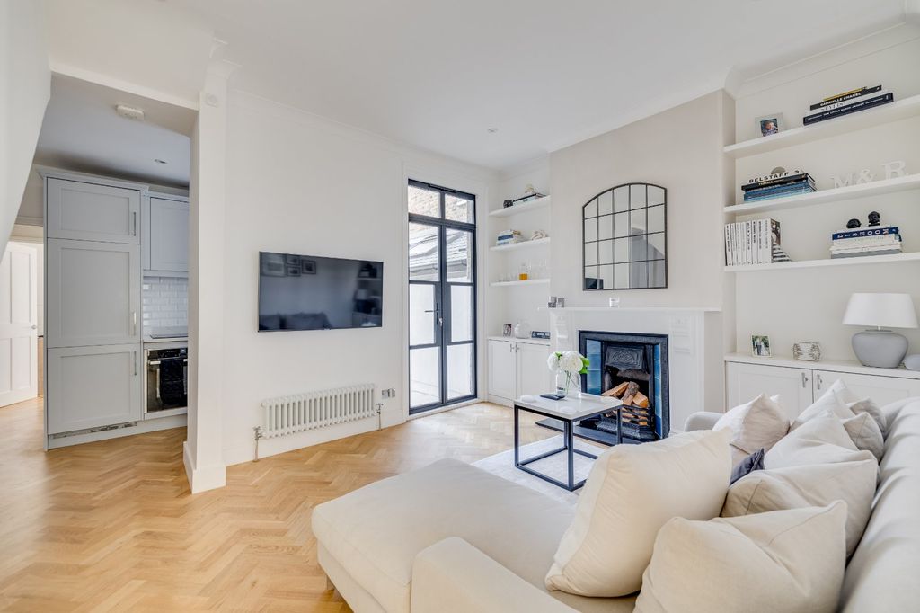 Property photo 1 of 7