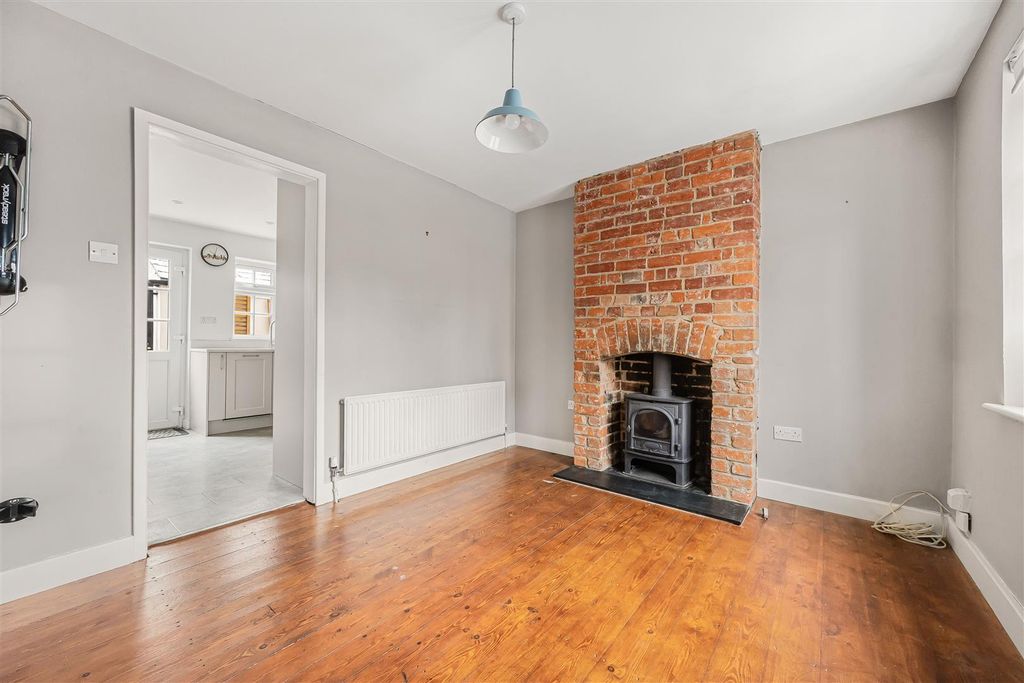 Property photo 3 of 17