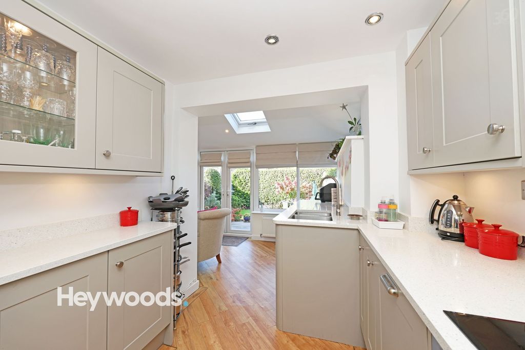 Property photo 2 of 46