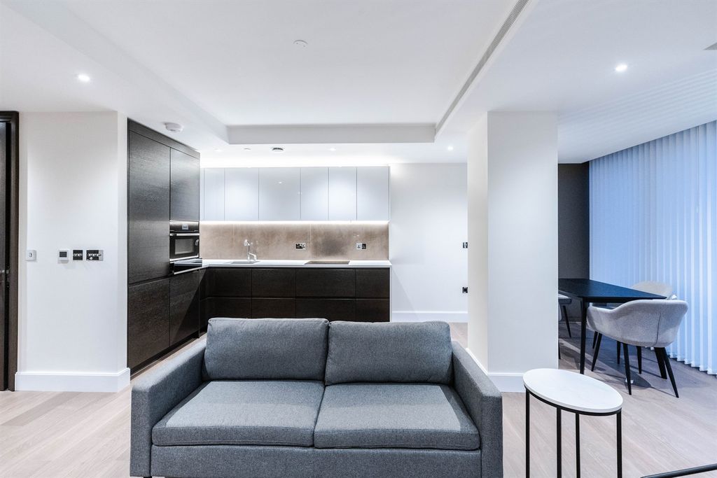 Property photo 3 of 26 Open Plan