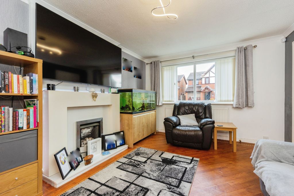 Property photo 3 of 15