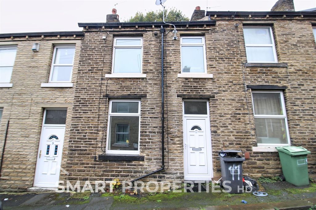 Property photo 1 of 8 Exterior