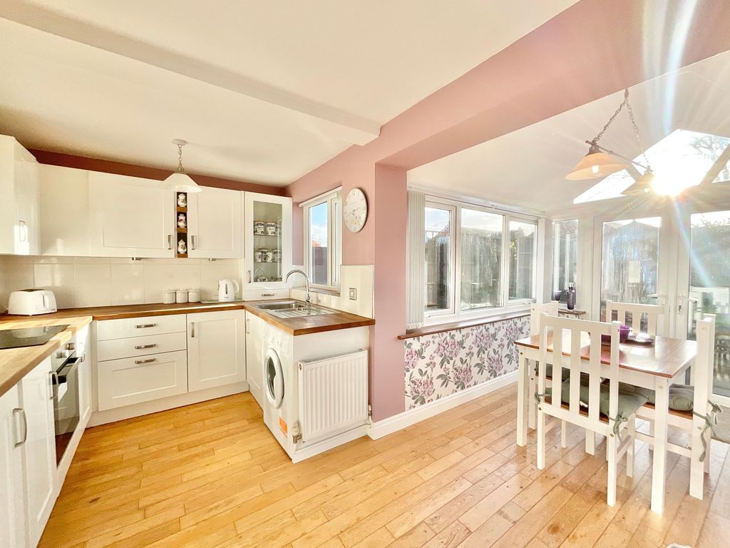 Property photo 2 of 23