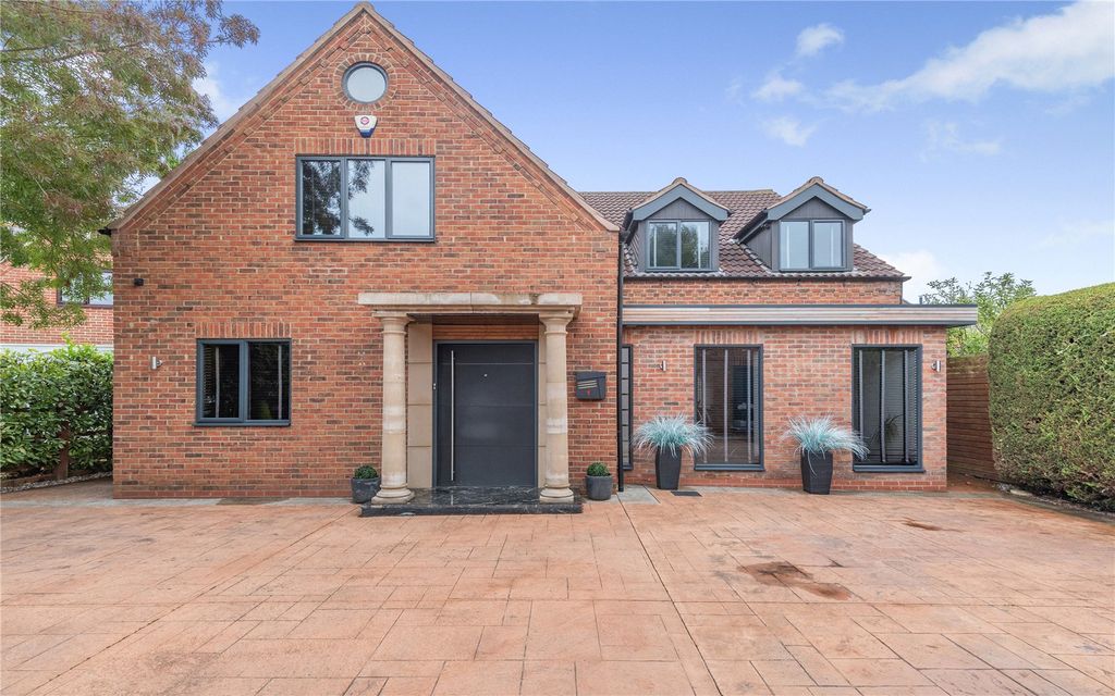 Property photo 1 of 20 Front View