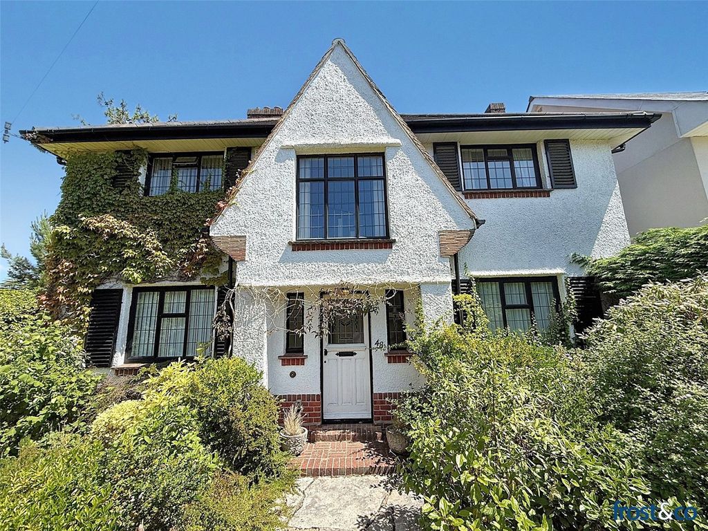 Property photo 1 of 30 Frankland Crescent
