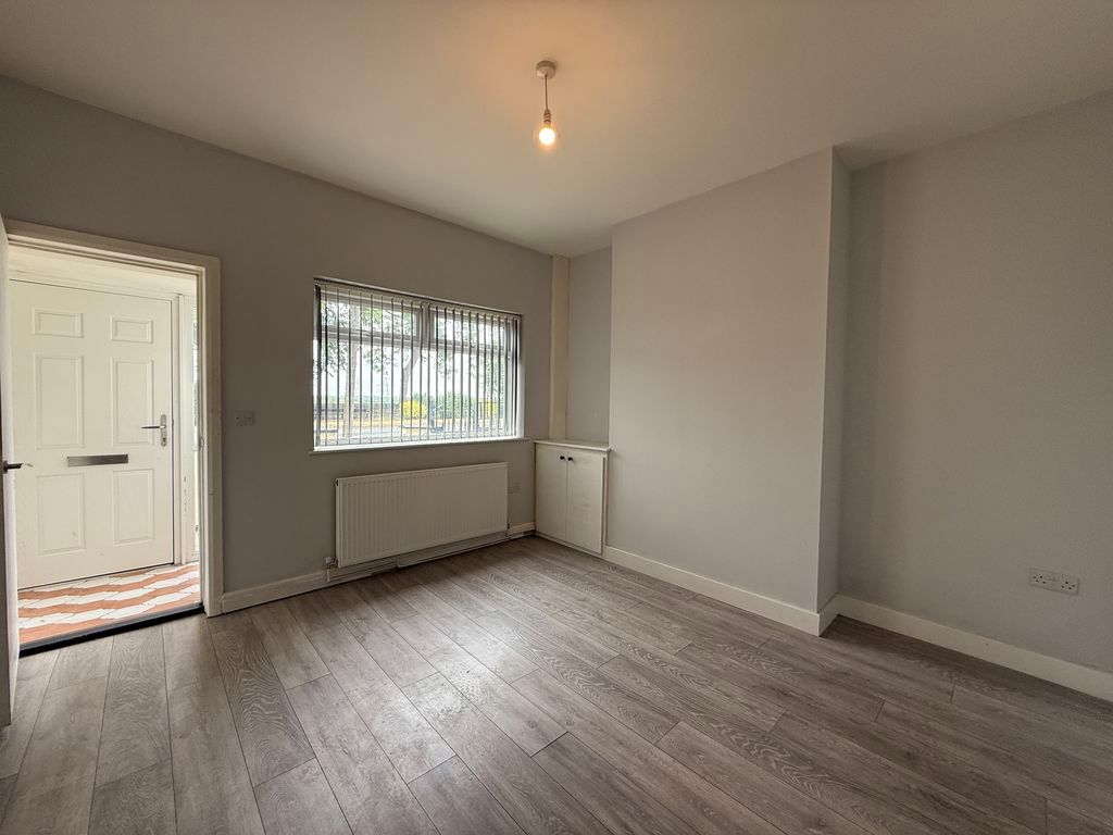 Property photo 2 of 12 Photo 7