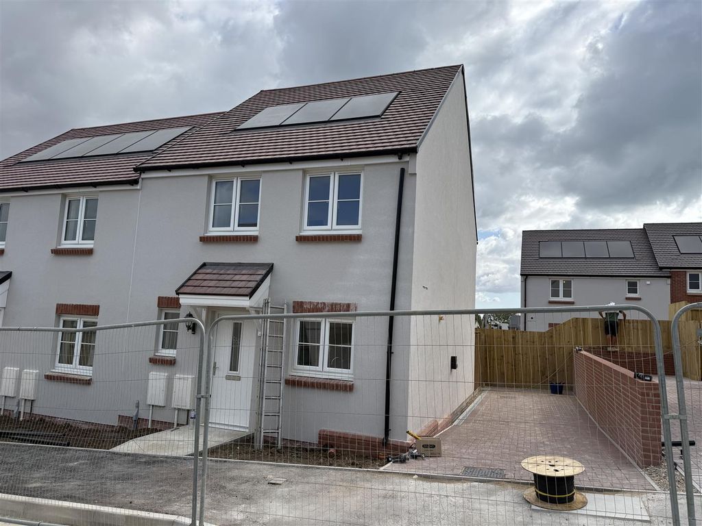 Property photo 1 of 13 Plot 352 Front.Jpeg