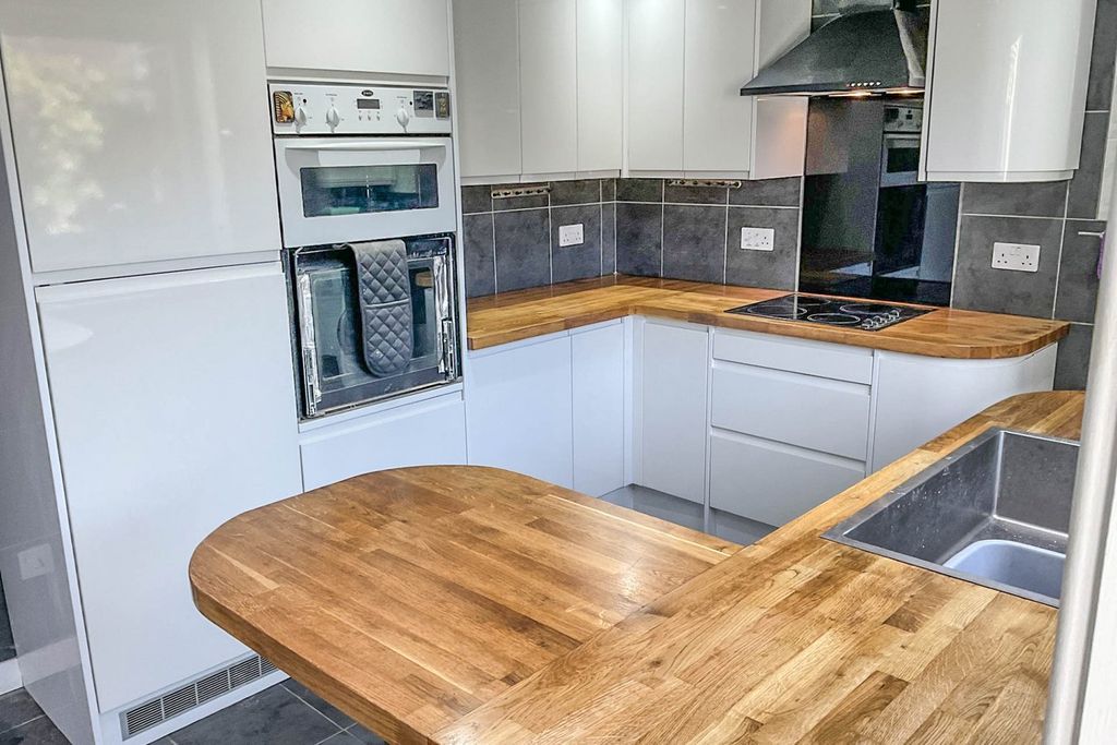 Property photo 2 of 13 Kitchen