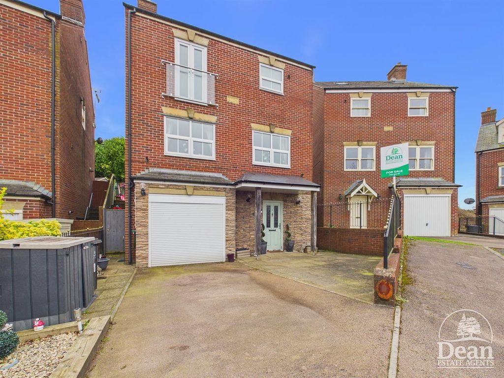 Property photo 1 of 29