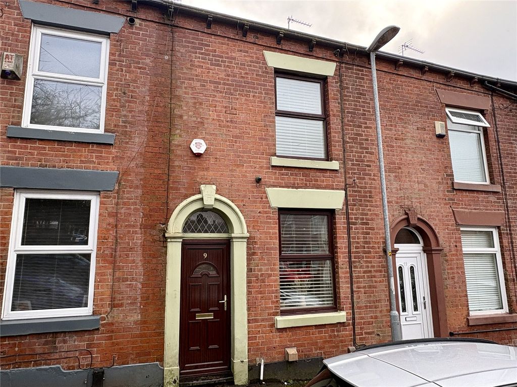 Property photo 1 of 12 Front External