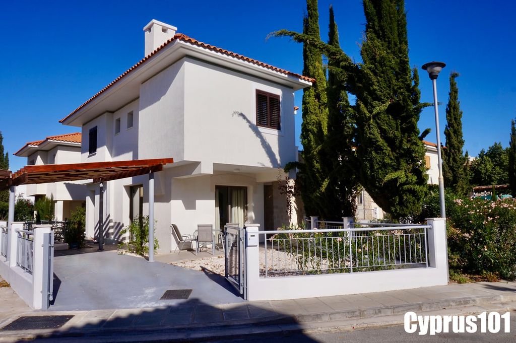 Property photo 1 of 30