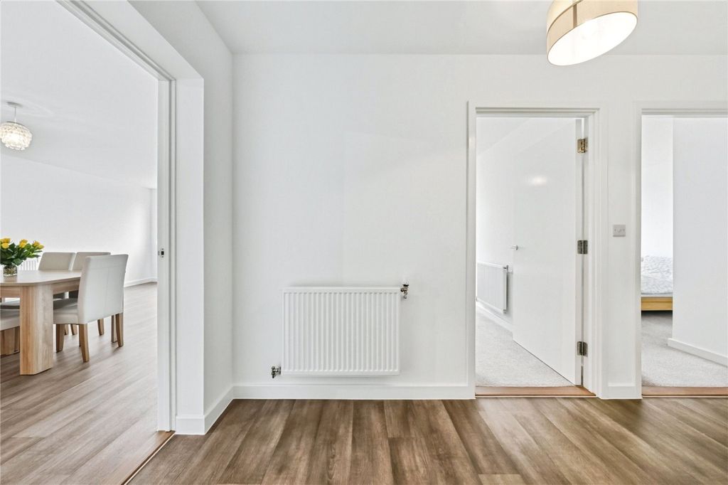 Property photo 2 of 17 Picture No. 01