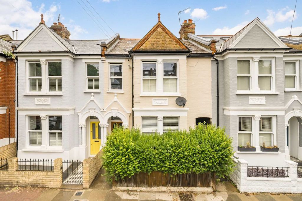 Property photo 1 of 6