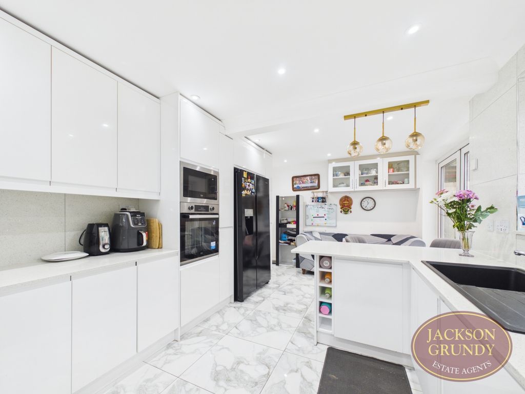 Property photo 3 of 26 Rickyard Road