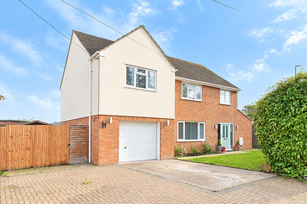 Property photo 1 of 23 Picture No. 25