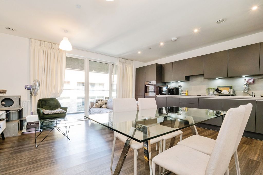 Property photo 1 of 24 Pbox-Img.Jpg