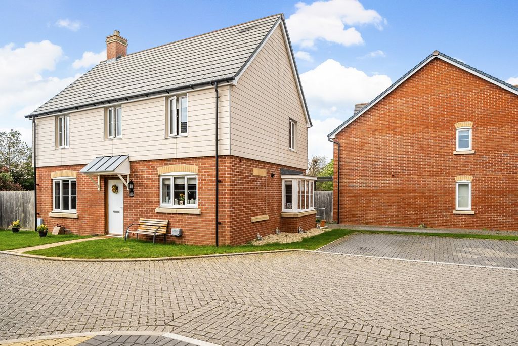 Property photo 1 of 17 Front