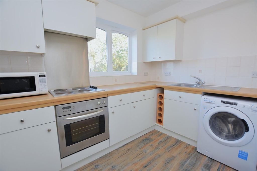 Property photo 3 of 10 Picture No. 04