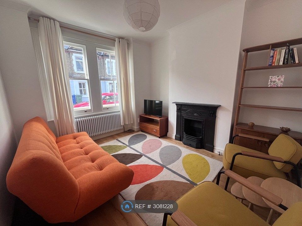 Property photo 1 of 9 Living Room