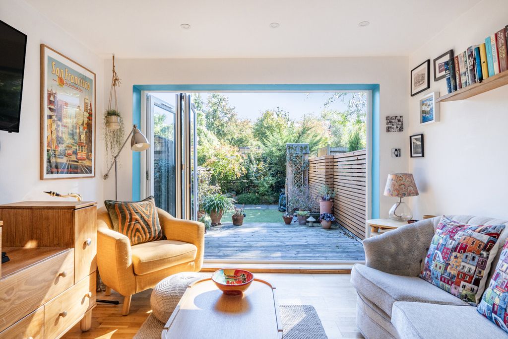 Property photo 2 of 18 Reception