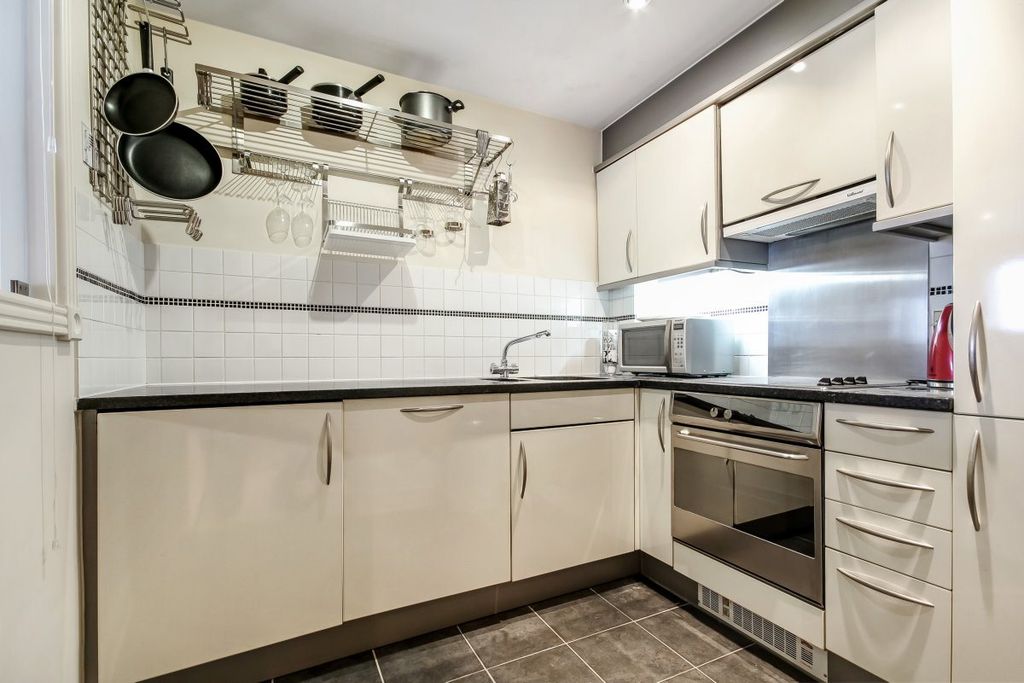 Property photo 2 of 6