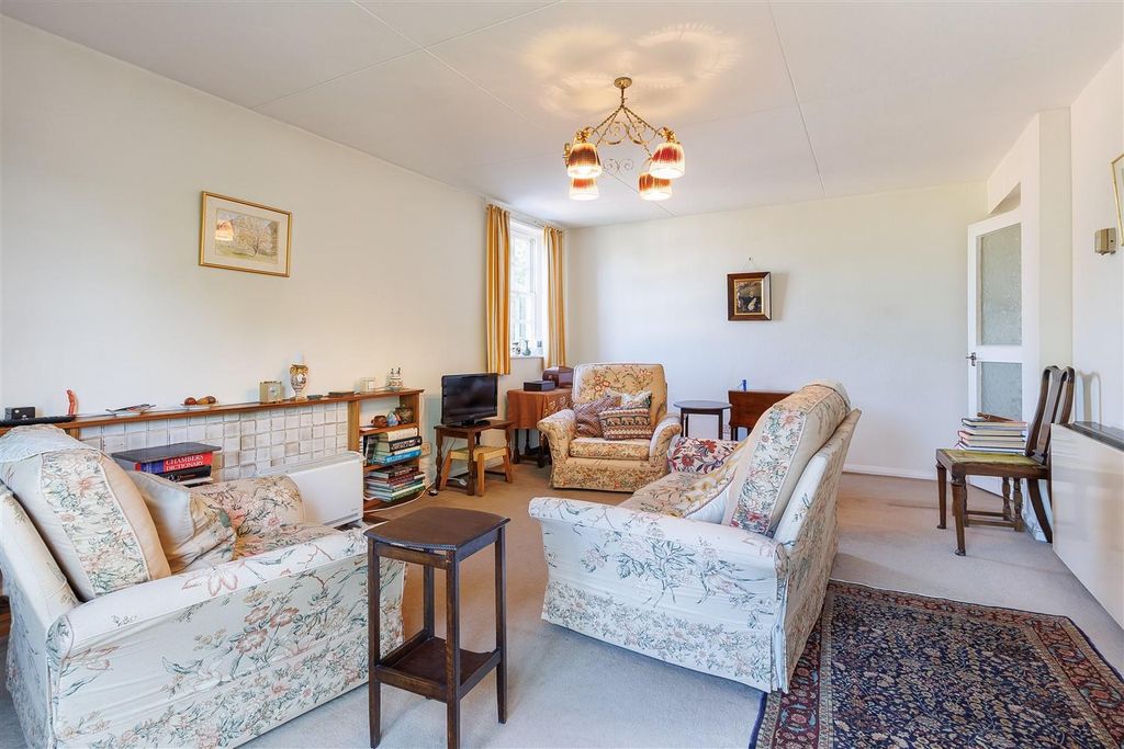 Property photo 3 of 19 9 Spriggs  (10).Jpg