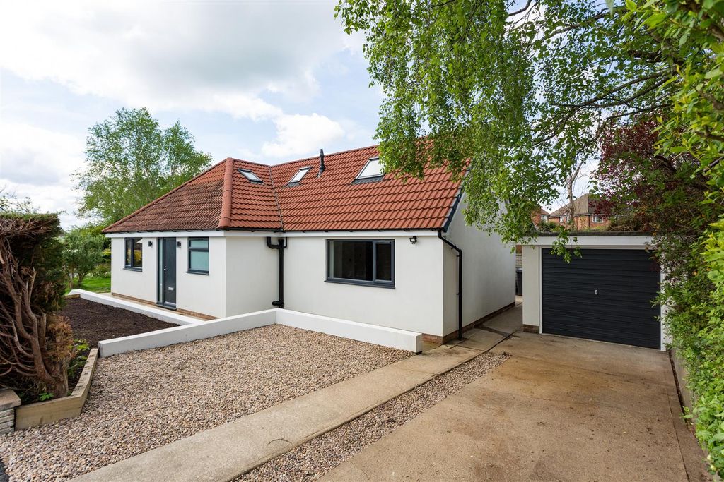 Property photo 1 of 26 10 Tredgold Close-01.Jpg