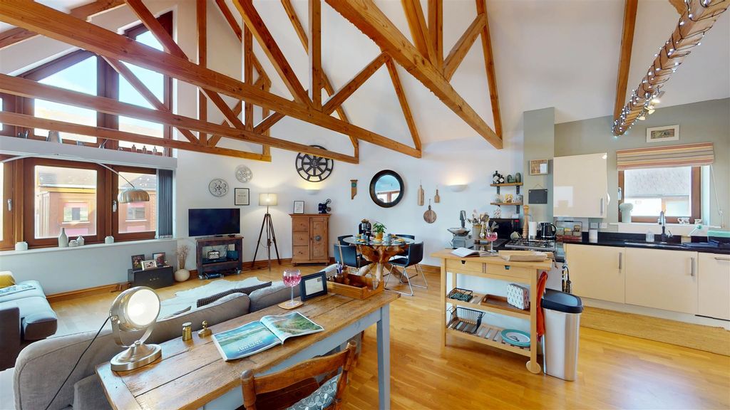 Property photo 2 of 29 12012025_112157.Jpg