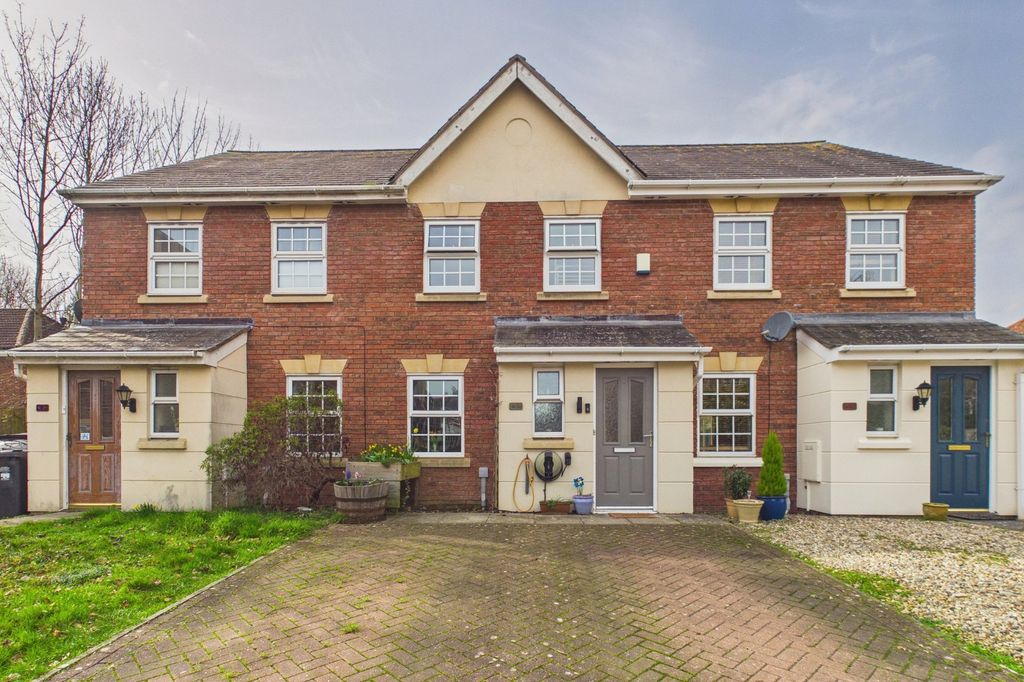 Property photo 1 of 12 Front