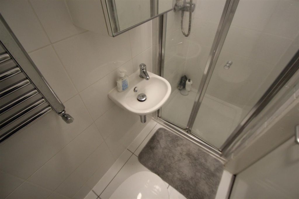 Property photo 3 of 9 Property Photo