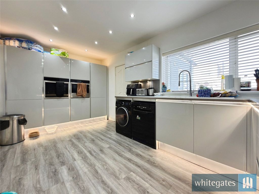 Property photo 3 of 22 Picture No. 07