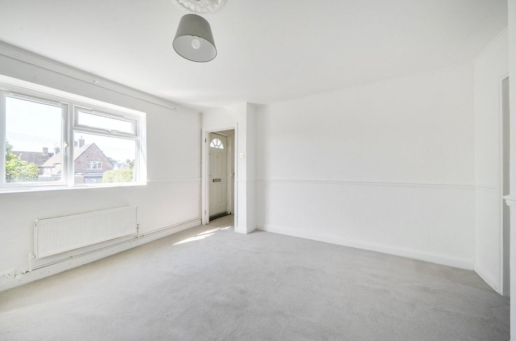 Property photo 2 of 14 Living/Dining Room