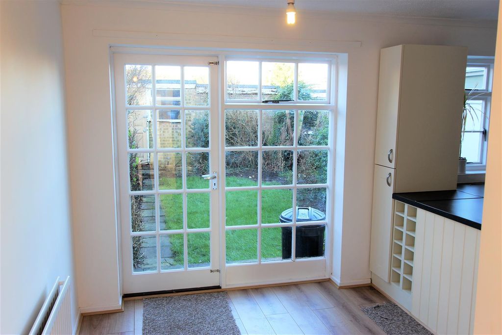 Property photo 3 of 13