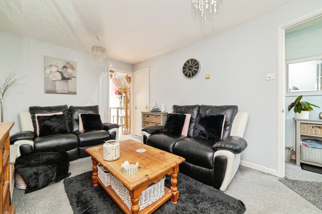 Property photo 3 of 14