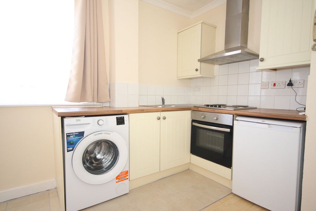 Property photo 3 of 4 Open Plan Kitchen