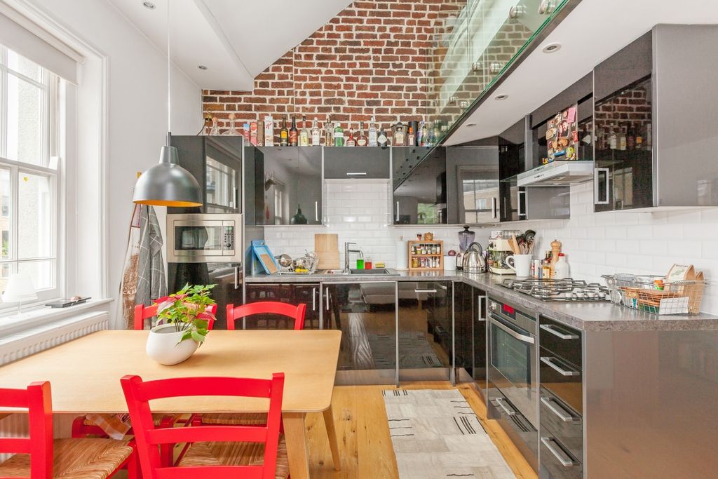 Property photo 3 of 7 Kitchen (1)_High