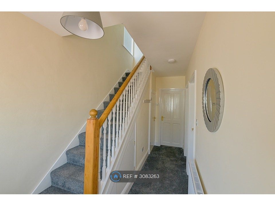 Property photo 2 of 29