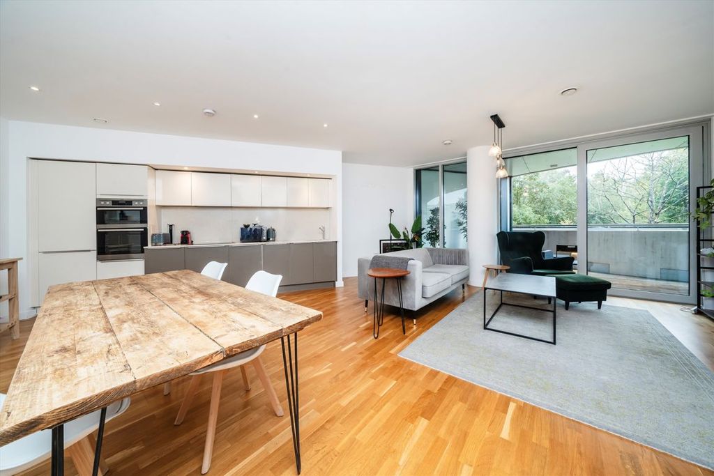 Property photo 3 of 5