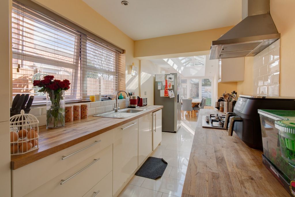 Property photo 2 of 17 Picture No. 03