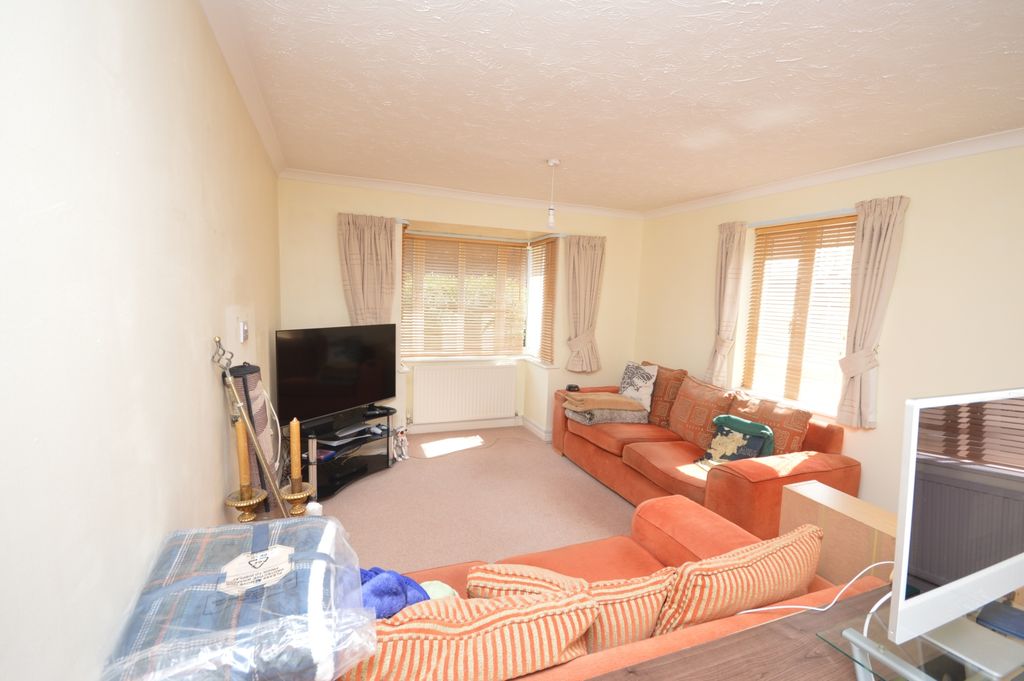 Property photo 2 of 8