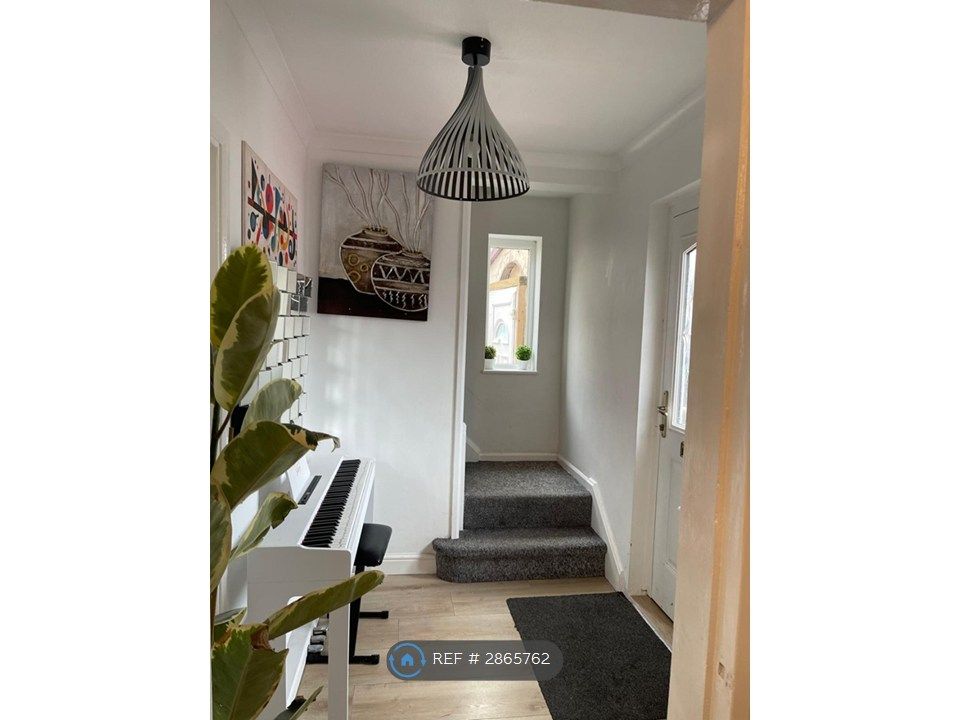 Property photo 3 of 21