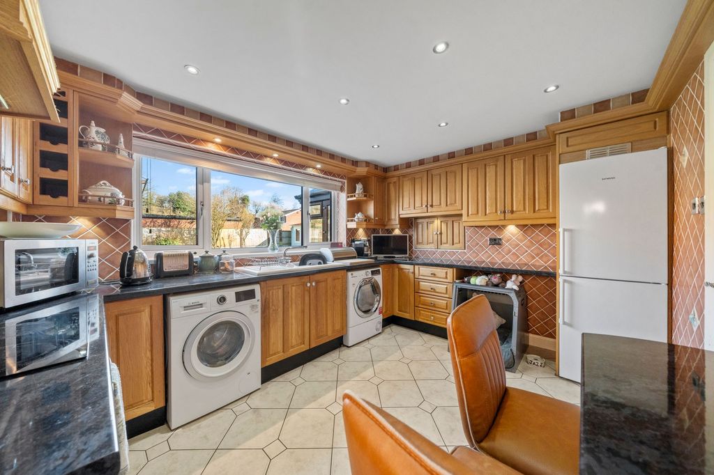 Property photo 3 of 30