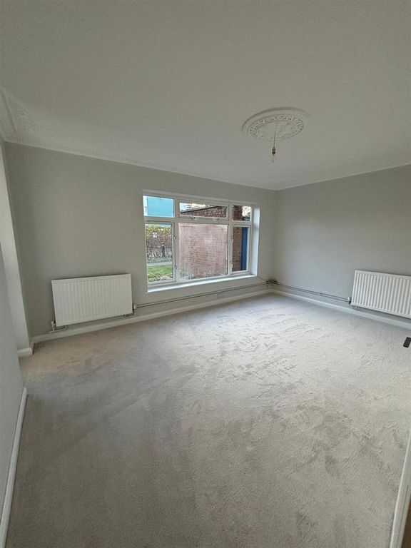 Property photo 3 of 12 Eeb8B136-287c-4E33-B8Da-750A9E85Aa52.Jpg