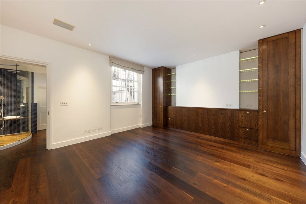 Property photo 2 of 11 Picture No. 10