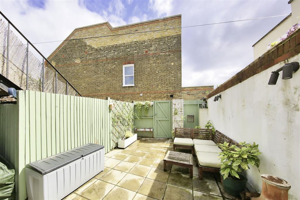 Property photo 2 of 12 2O8A5854_Edit.Jpg