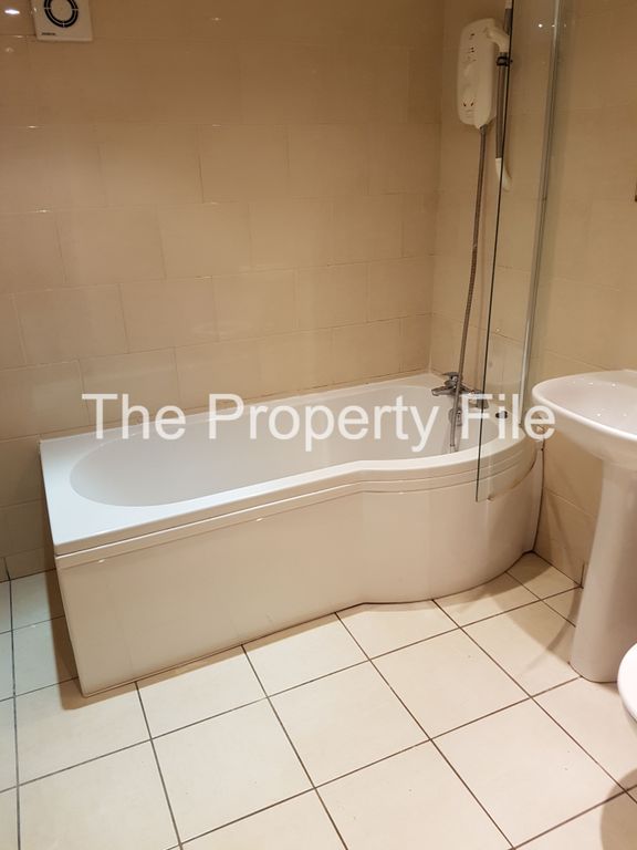 Property photo 1 of 2