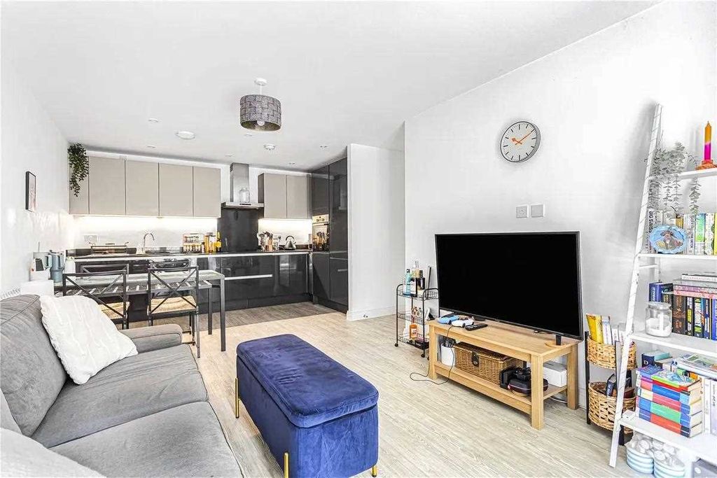 Property photo 2 of 14