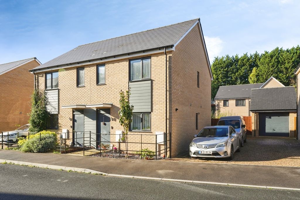 Property photo 1 of 18 Pbox-Img.Jpg