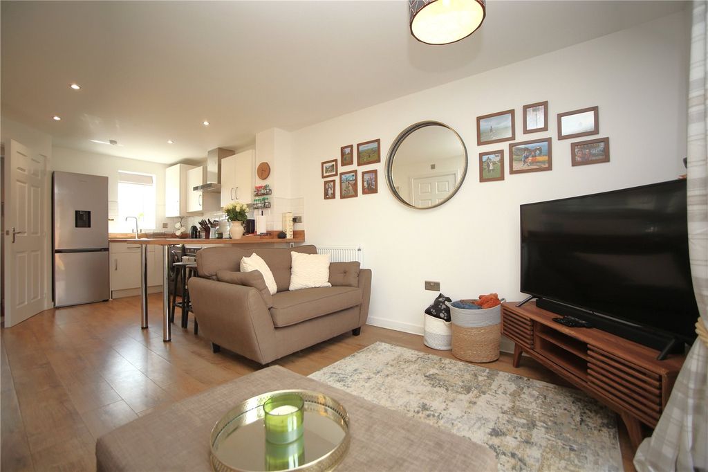 Property photo 3 of 18 Picture No. 17