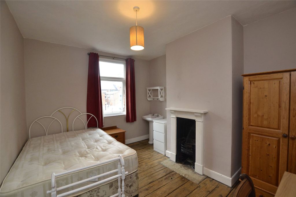 Property photo 3 of 5 Picture No. 04